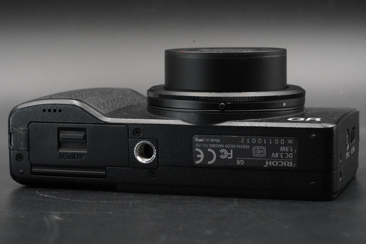 RICOH GR 16.2MP Digital Compact Camera Black JAPAN -15 cuts- #10815