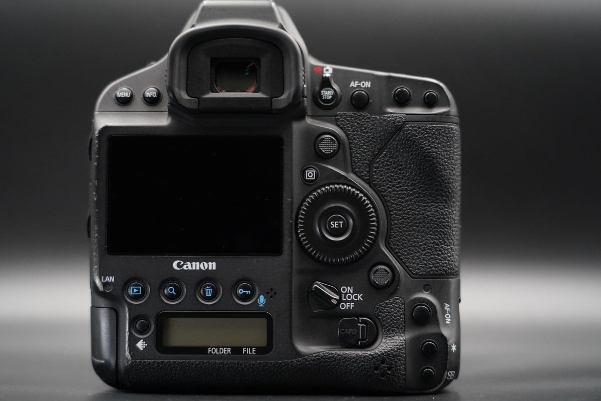 Canon EOS-1D X Mark II Body EOS-1DXMK2 (Shutter Count:9000) #10566