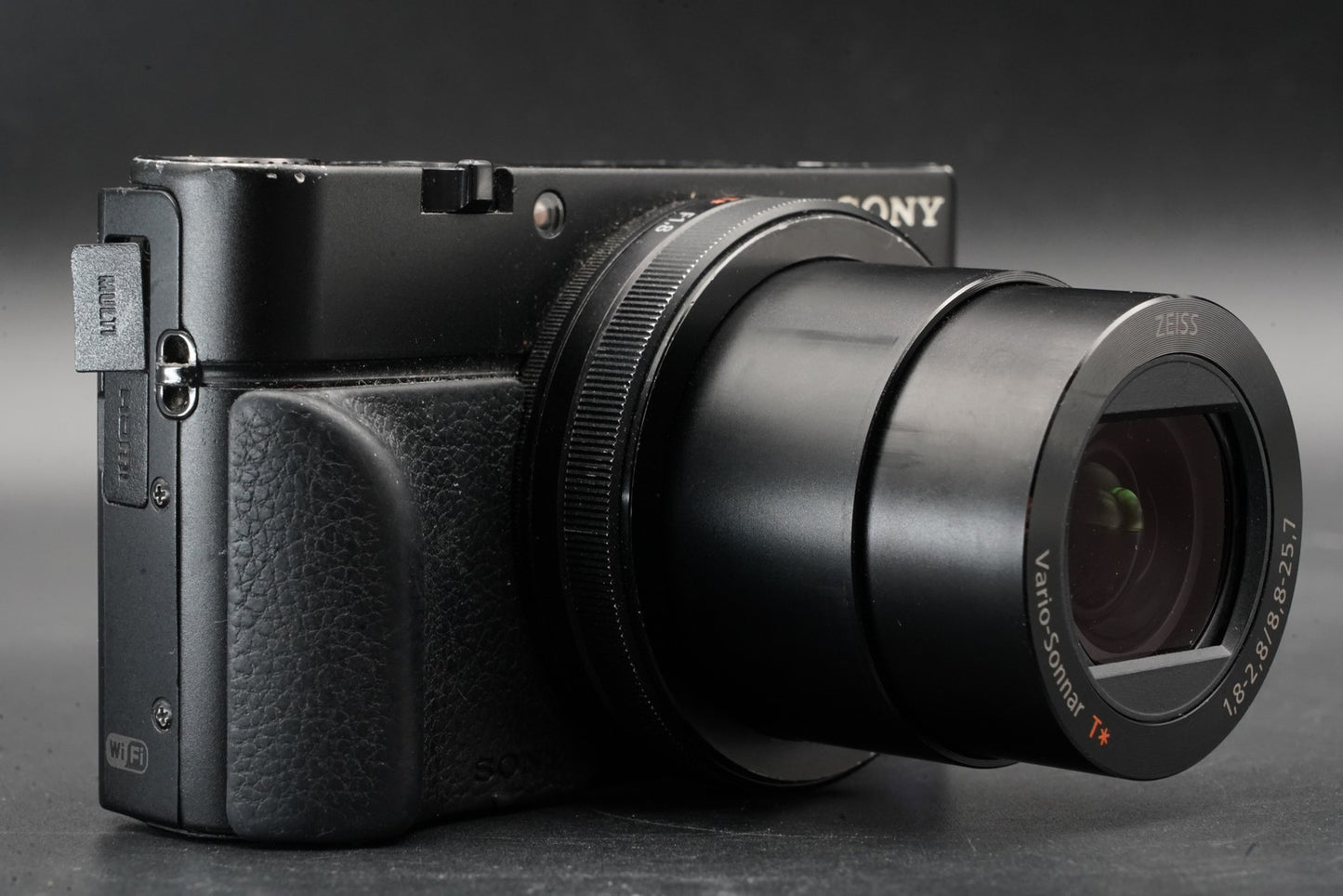 Sony Cyber-shot DSC-RX100 III M3 Point Shoot Digital Camera US Duty Paid 11069