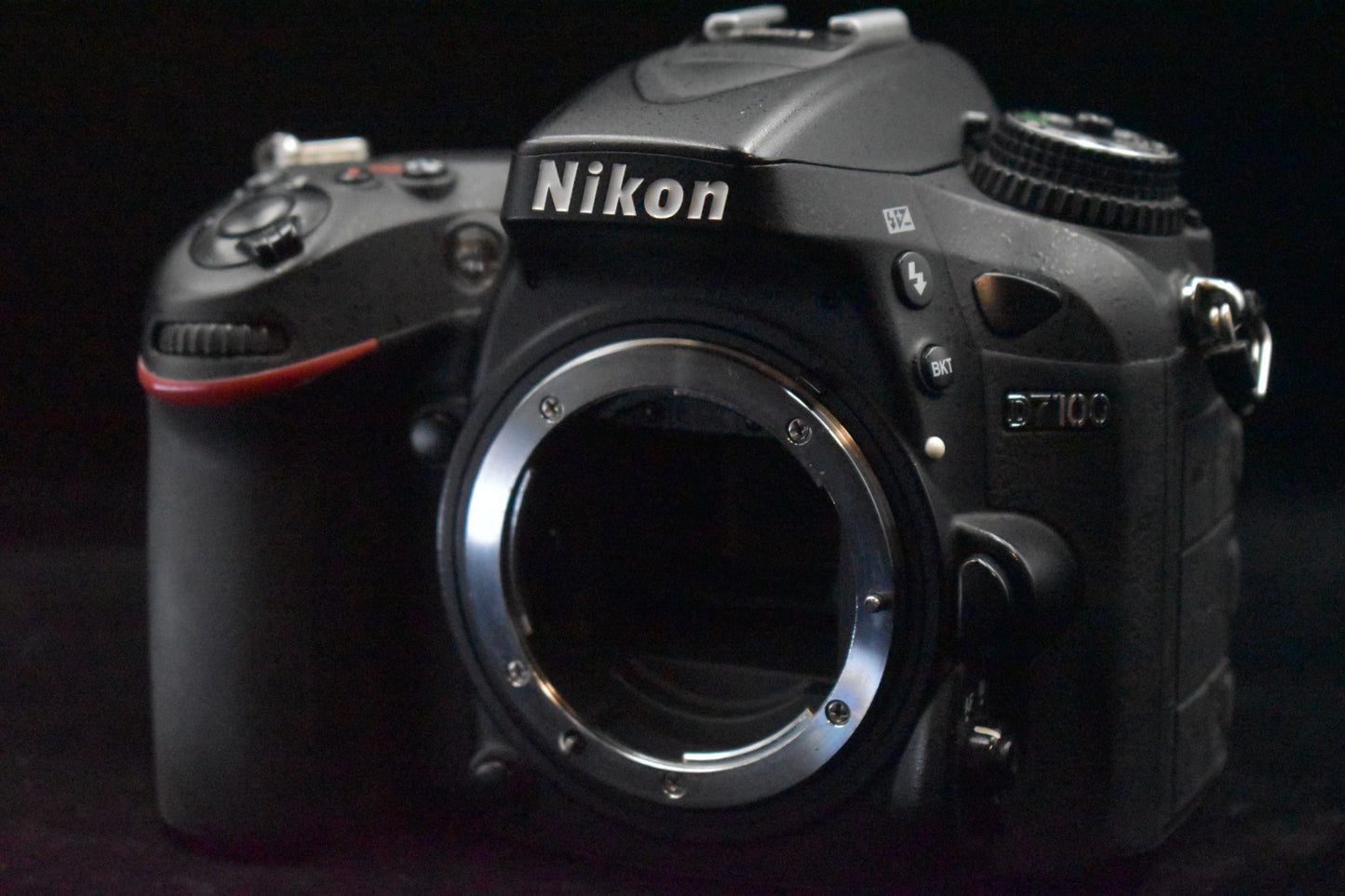 [US Duty Paid] Nikon D7100 24.1MP Digital SLR Camera Black Body 8898