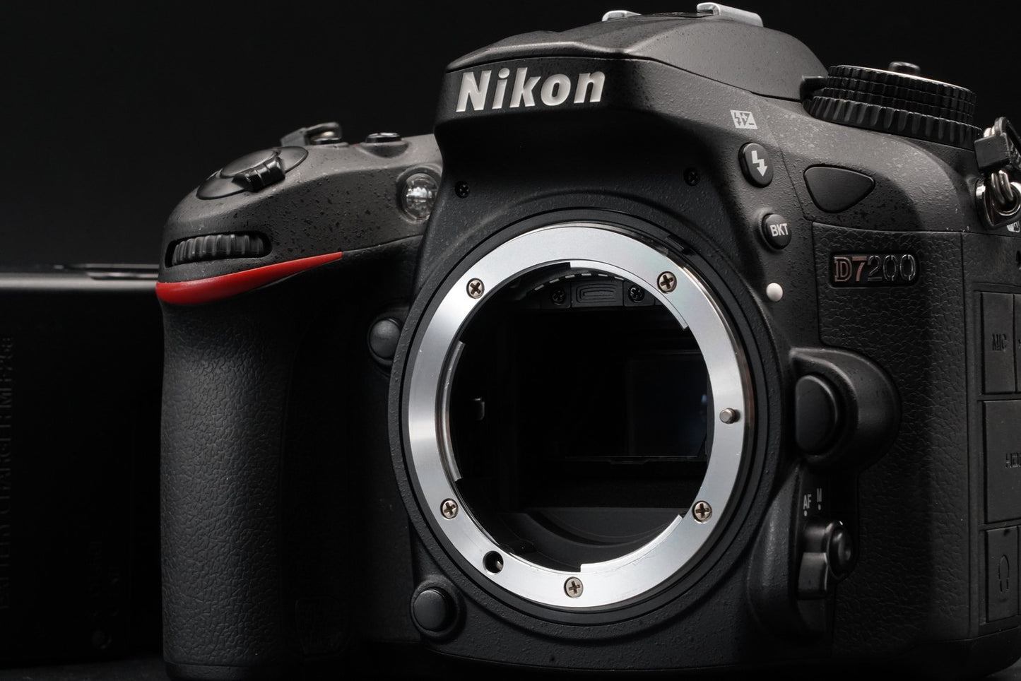 Nikon D7200 24.2 MP Digital SLR Camera Body Only US DUTY PAID 11472
