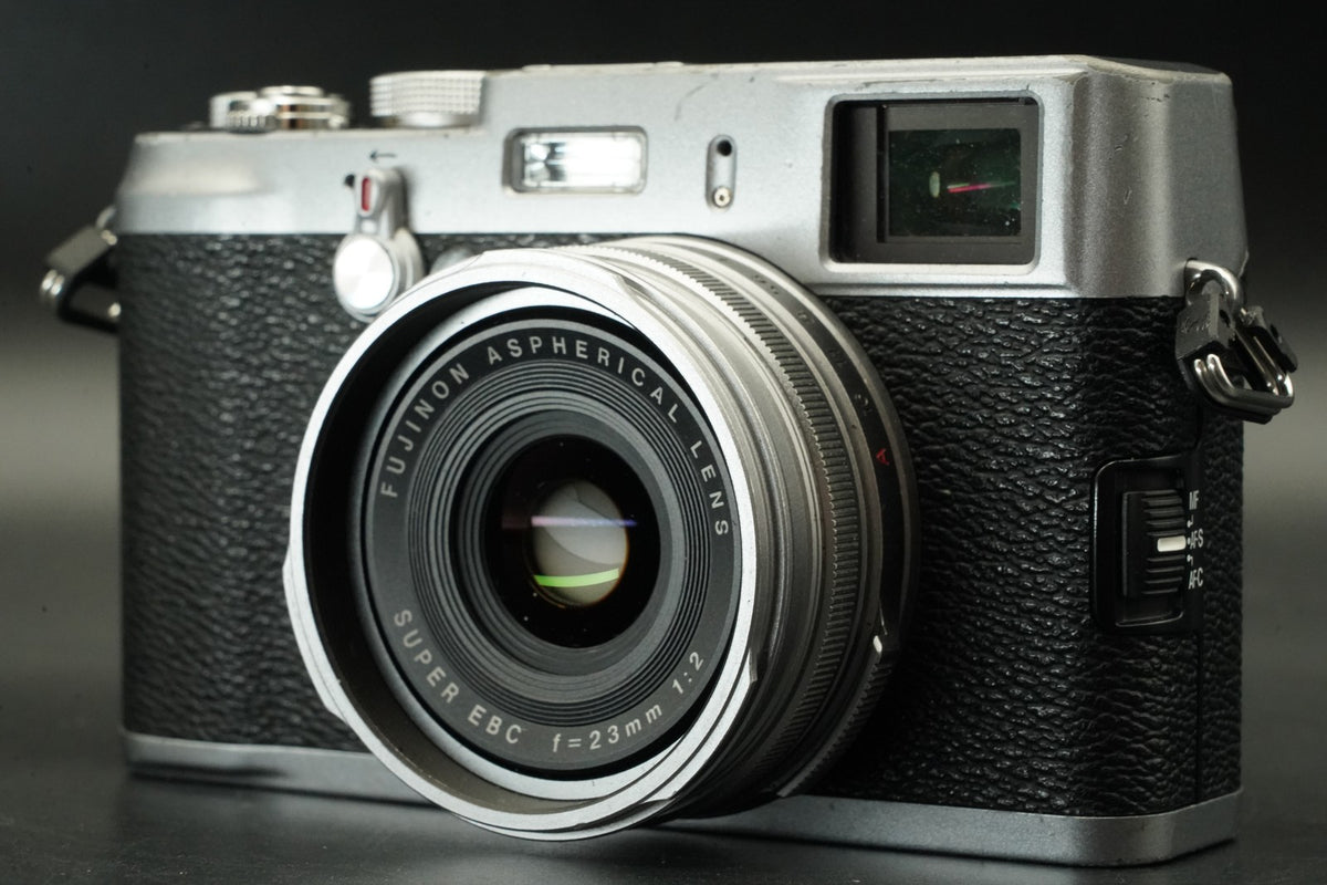 Fujifilm X100 FinePix X Series 12.3MP Silver Digital Camera US STOCK #11656