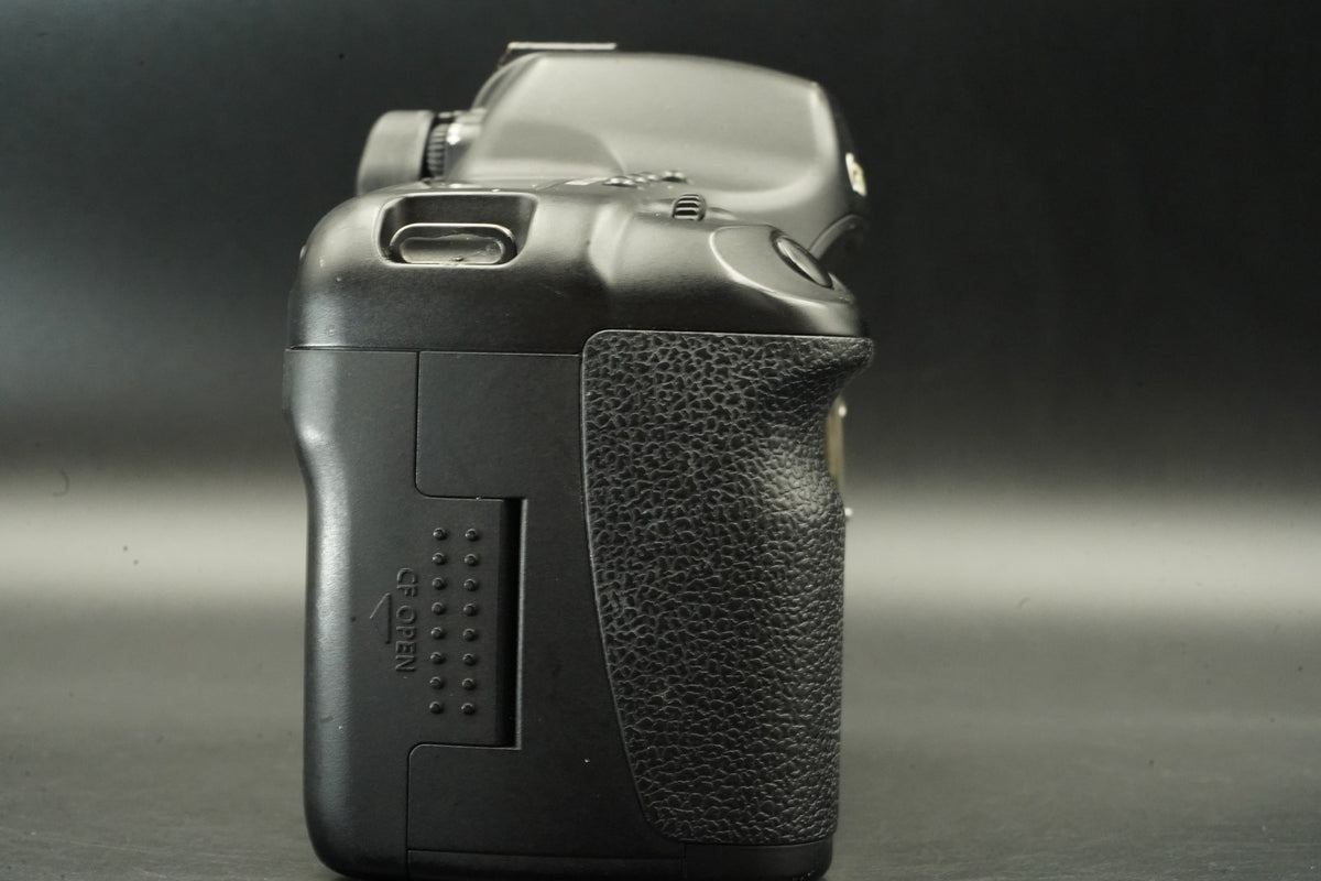 Canon EOS 5D Digital SLR Full Frame Camera Body Only #12372