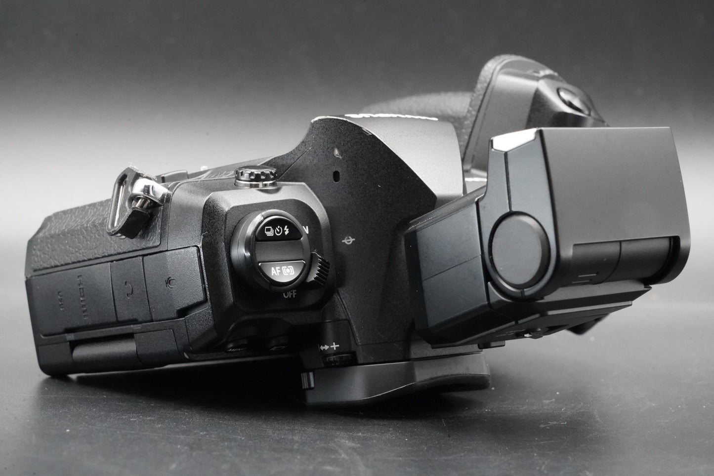 OLYMPUS OM System OM-1 20.4MP Mirrorless Camera US Duty Paid 10955