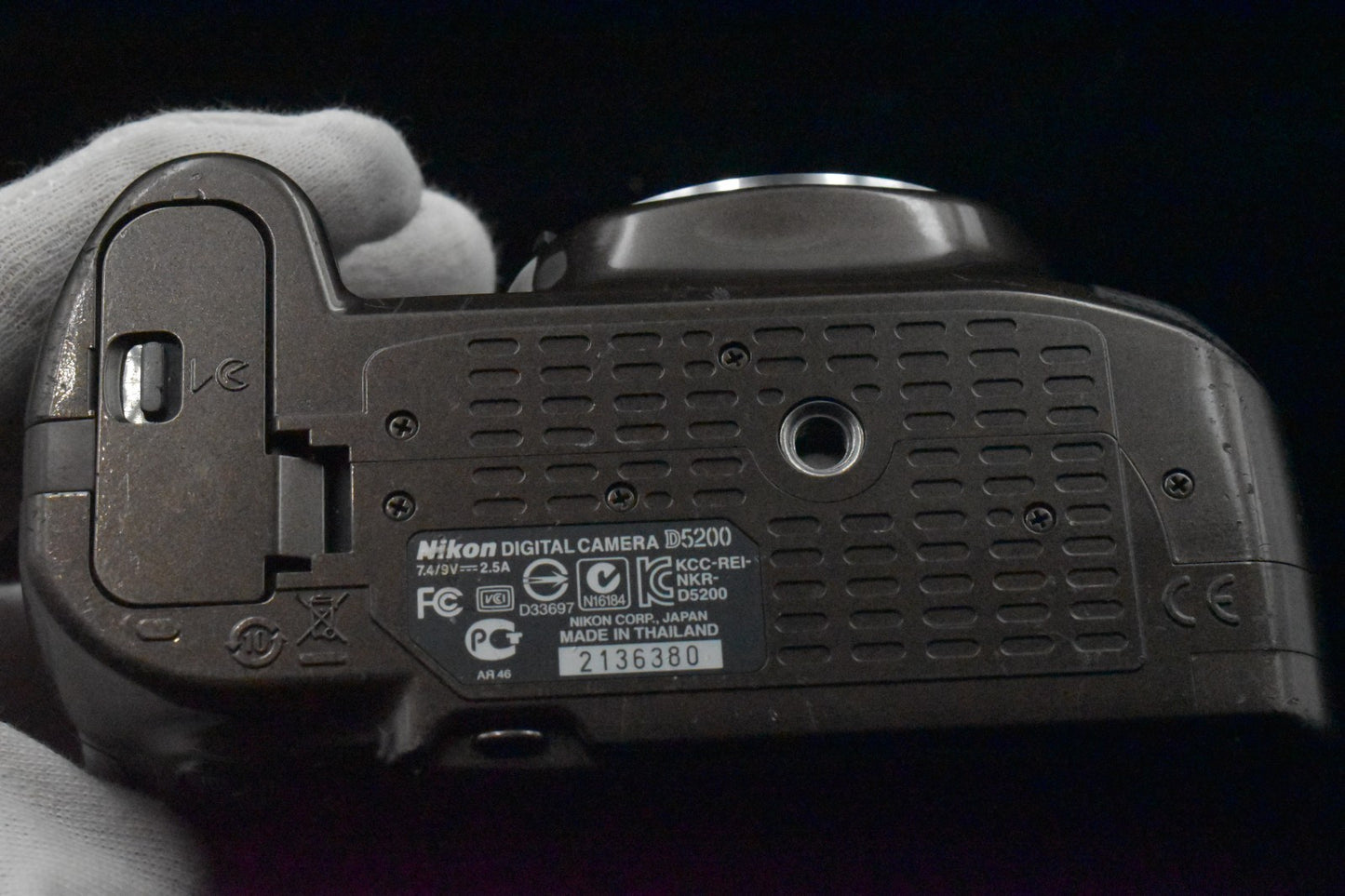 Nikon D5200 DSLR Camera Body with Lens Bronze US Duty Paid 8686