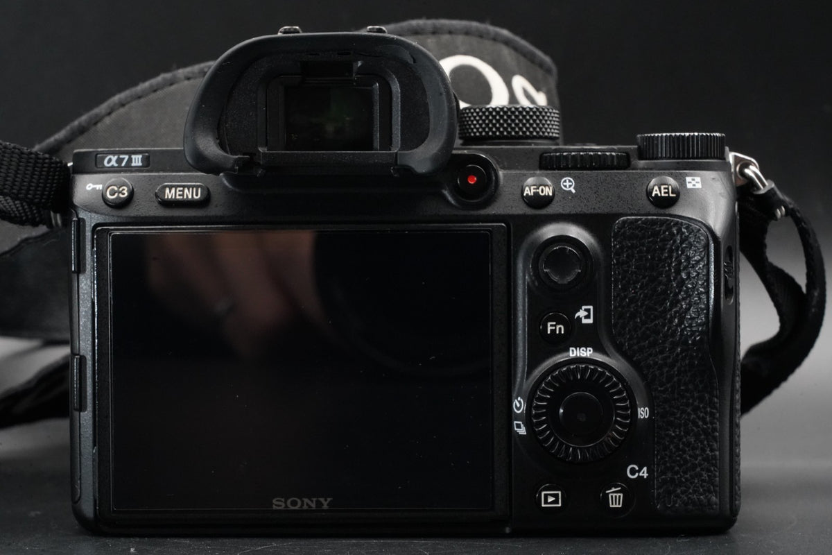 Sony Alpha a7 III ILCE-7M3 Mirrorless Digital Camera w/ FE 28-70 Lens #10824