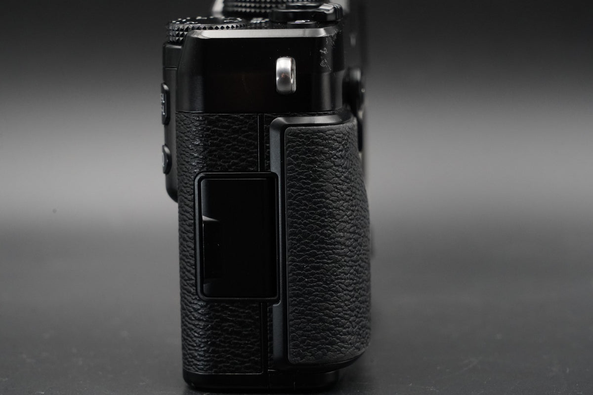 Fujifilm X-Pro1 Mirrorless Digital Camera Black Japan #12168