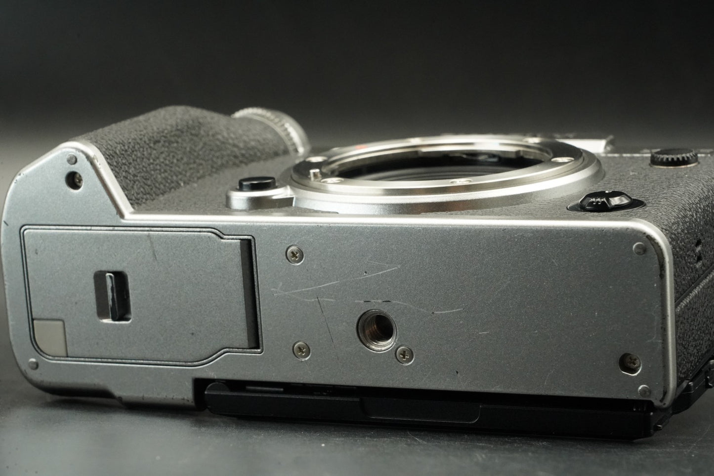 Fujifilm X-T5 40.2MP Mirrorless Camera Silver 11574
