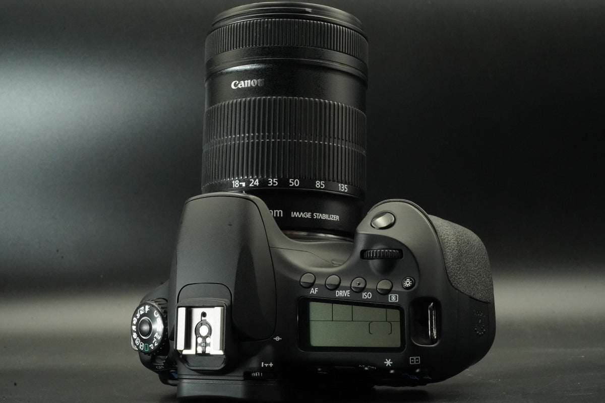 Canon EOS 60D DSLR 18MP w/ EF-S 18-135mm IS Camera -4432 cuts- US STOCK #11600