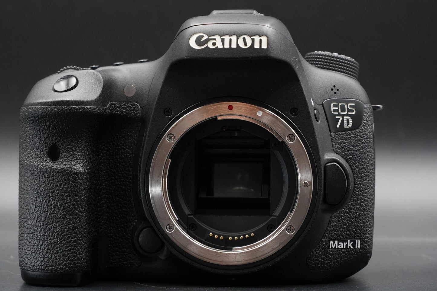 Canon EOS 7D Mark II DSLR Digital SLR Video Camera Used US Duty Paid 10796