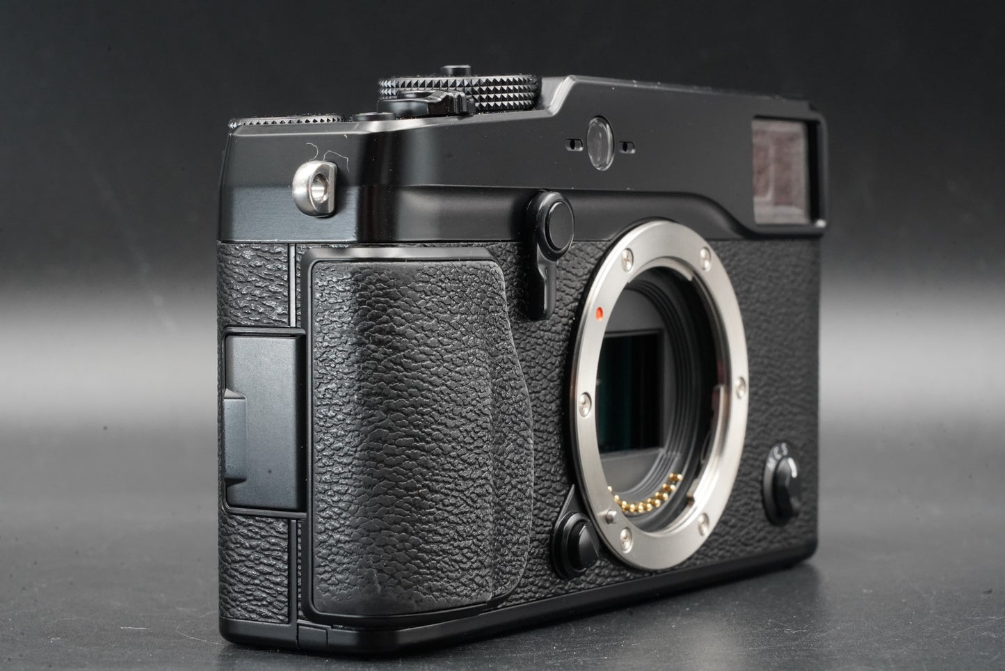 Fujifilm X-Pro1 Mirrorless Digital Camera Black US Duty Paid 11402