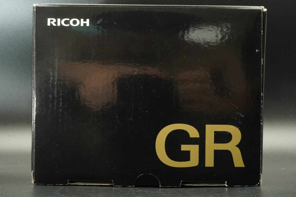 RICOH GR 16.2MP Digital Compact Camera Black -4099 cuts- #11764