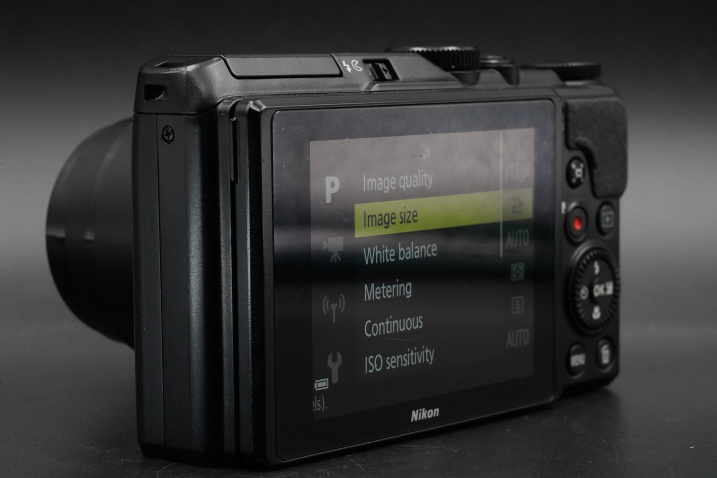 Nikon COOLPIX A900 20.3MP 35x Compact Digital Camera Black US Duty Paid 10896