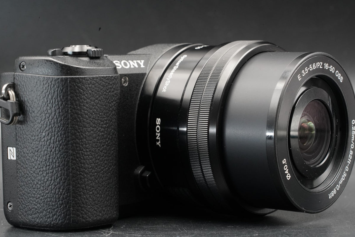 Sony a5100 Mirrorless Digital Camera Black -2104 cuts- US STOCK #11353