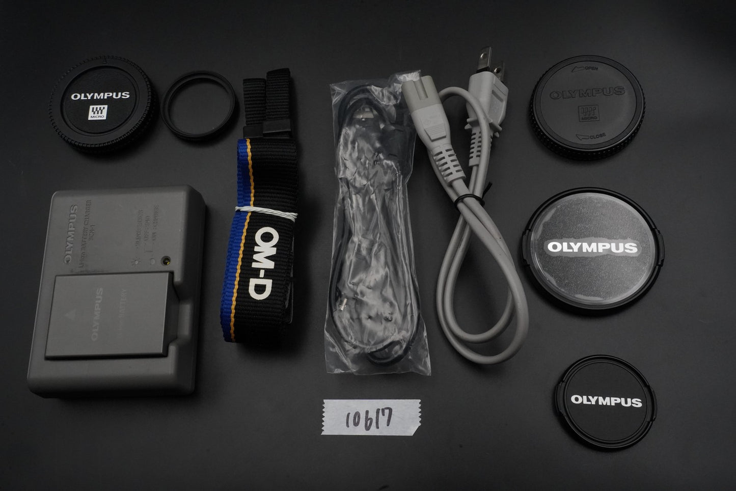 Olympus OM-D E-M10 Mark III Silver Body Only Silver w/ 2 Lenses 10617