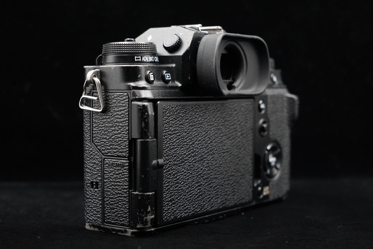 Fujifilm X-T4 Mirrorless Camera Body 26.1MP Black US STOCK #9652