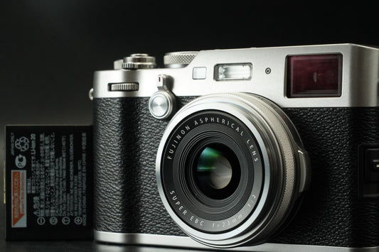 Appareil photo numérique 24,3 mégapixels Fujifilm X100F argent du JAPON #11899