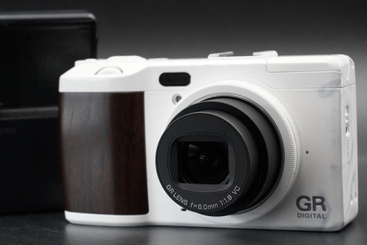 Ricoh GR Digital IV 10.4MP Digital Camera White -815 cuts- #11024