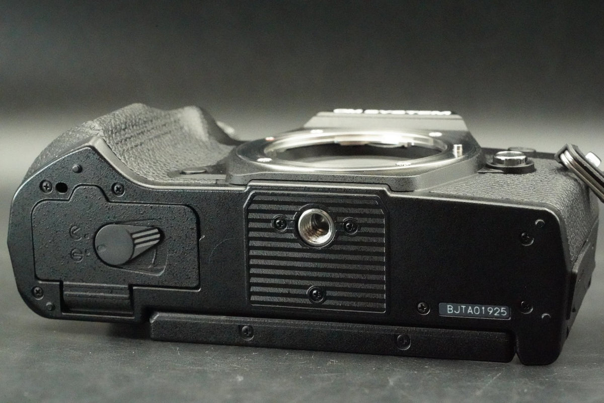OM SYSTEM OM-5 Mark II Black Mirrorless Digital Camera -2467 cuts- #12741