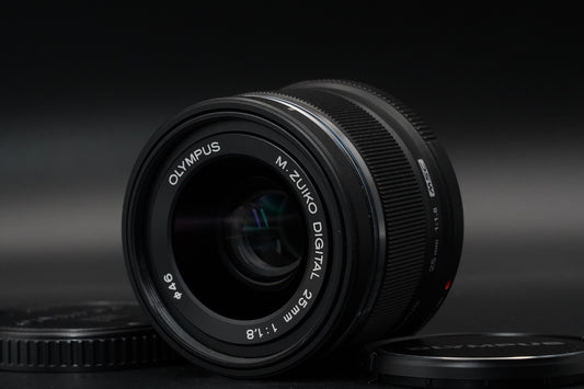 OLYMPUS M.ZUIKO DIGITAL 25mm F/1.8 Black Lens US STOCK #11784