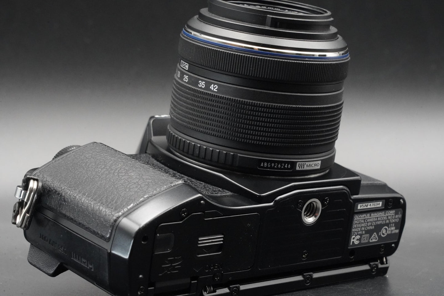 2888 cuts! Olympus OM-D E-M10 Mirrorless Camera + 14-42mm 40-150mm 11027