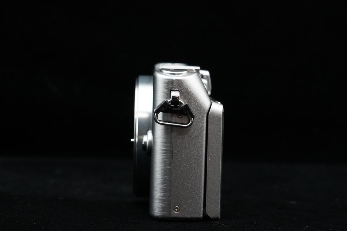 Olympus PEN Lite E-PL3 Silver 12.3 MP Digital Camera Body US STOCK