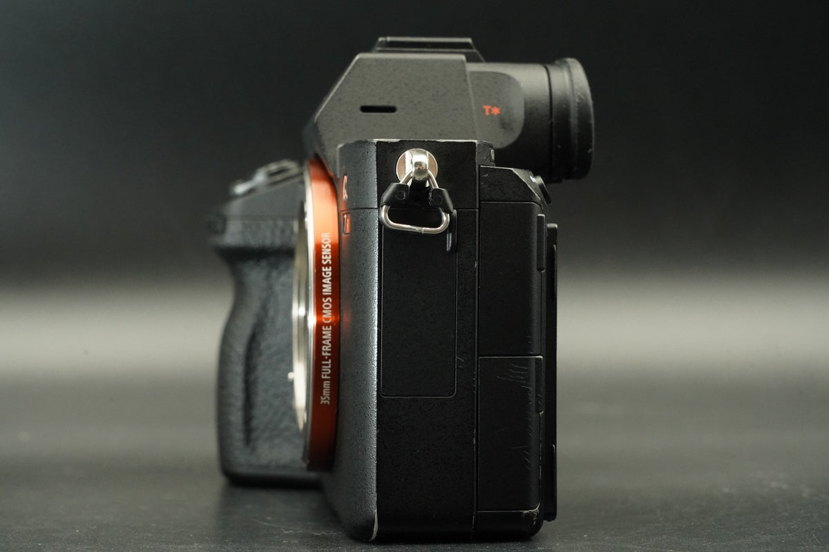 Sony A7R III ILCE-7RM3 Mirrorless digital camera English OK US STOCK #11623
