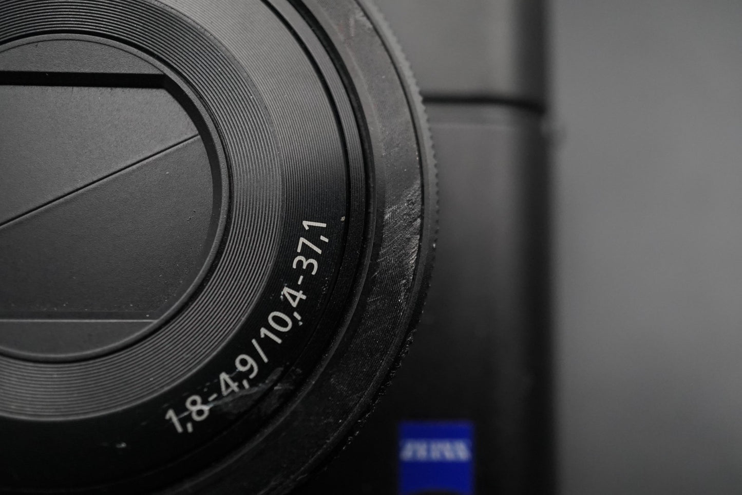 Sony Cyber-shot DSC-RX100 II M2 20.2MP Digital Camera US Duty Paid 11161