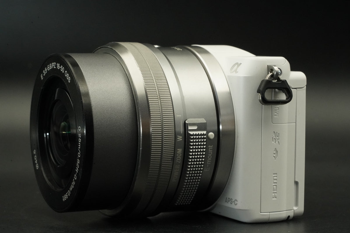 Sony Alpha a5100 Mirrorless Digital Camera White -1867 cuts- #11714