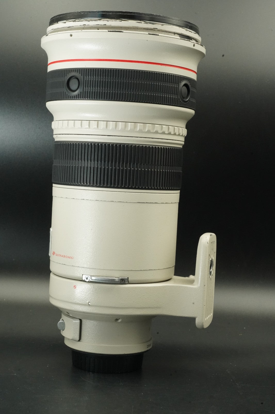 Canon EF 300mm F/2.8 L IS USM Lens w/ BOX US DUTY PAID 11582