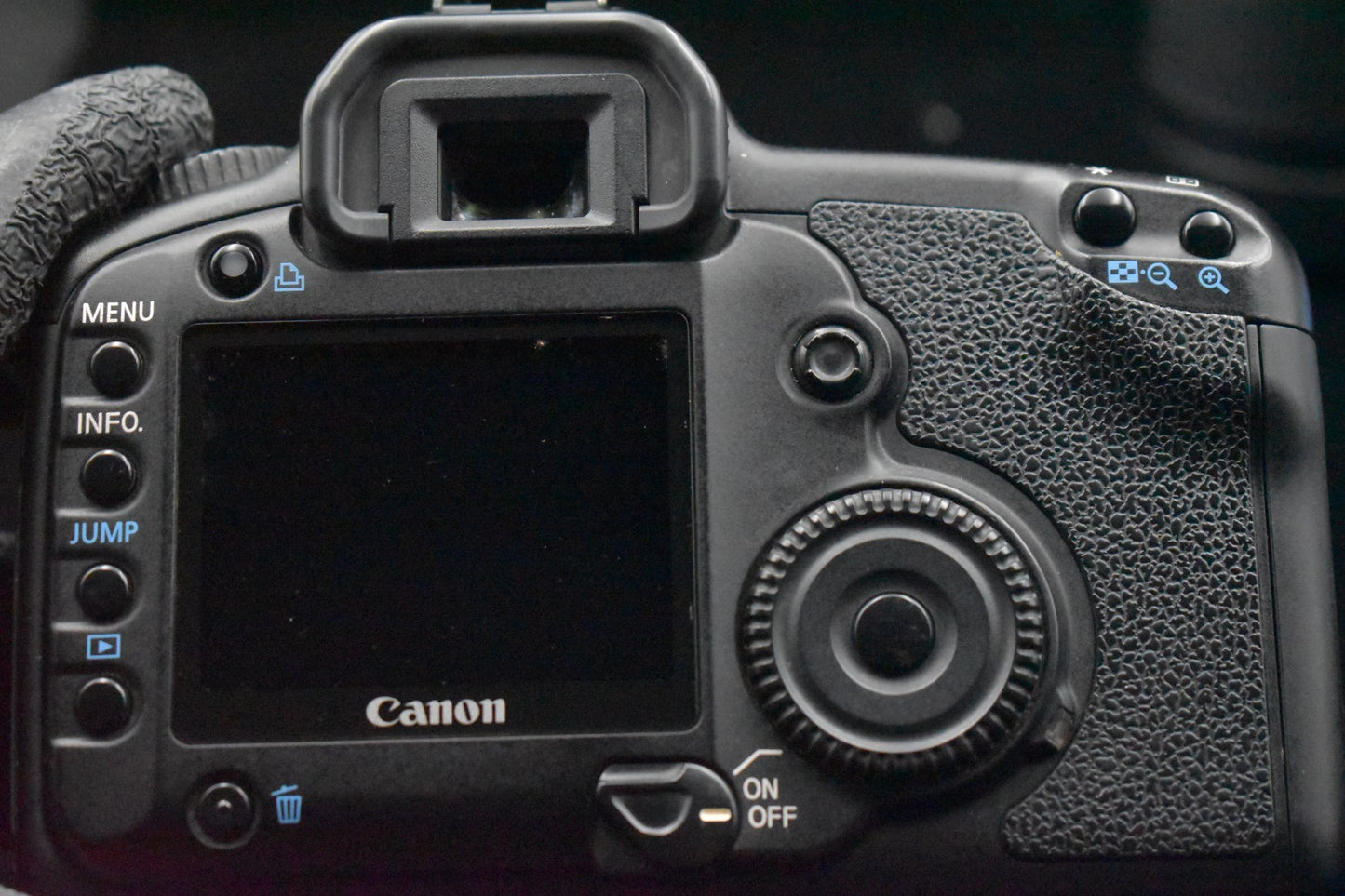 [US Duty Paid] Canon EOS 5D Digital SLR Full Frame Camera w/ Lens 9366
