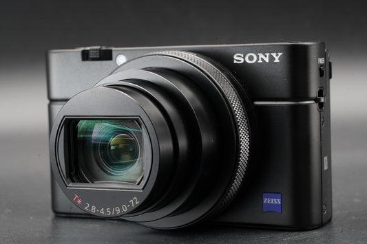 Sony Cyber Shot RX100 VI M6 Compact Digital Camera Black ALMOST UNUSED #11817