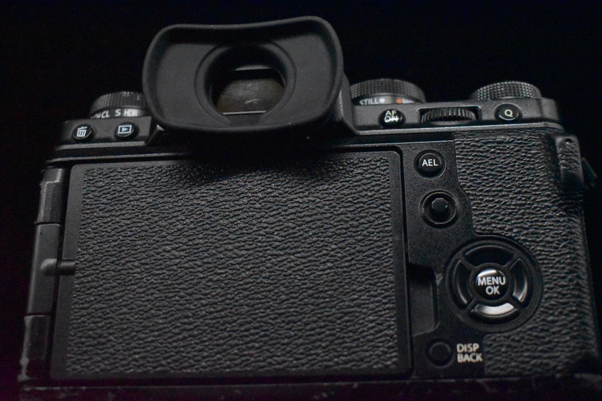 Fujifilm X-T4 26.1MP Mirrorless Digital Camera Body Black 83 31 [] US STOCK