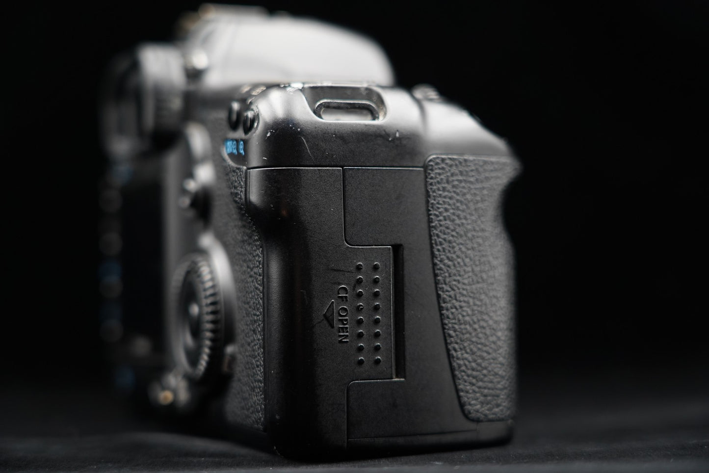 Canon EOS 5D Digital SLR Full Frame Camera Body Only US Duty Paid 10370