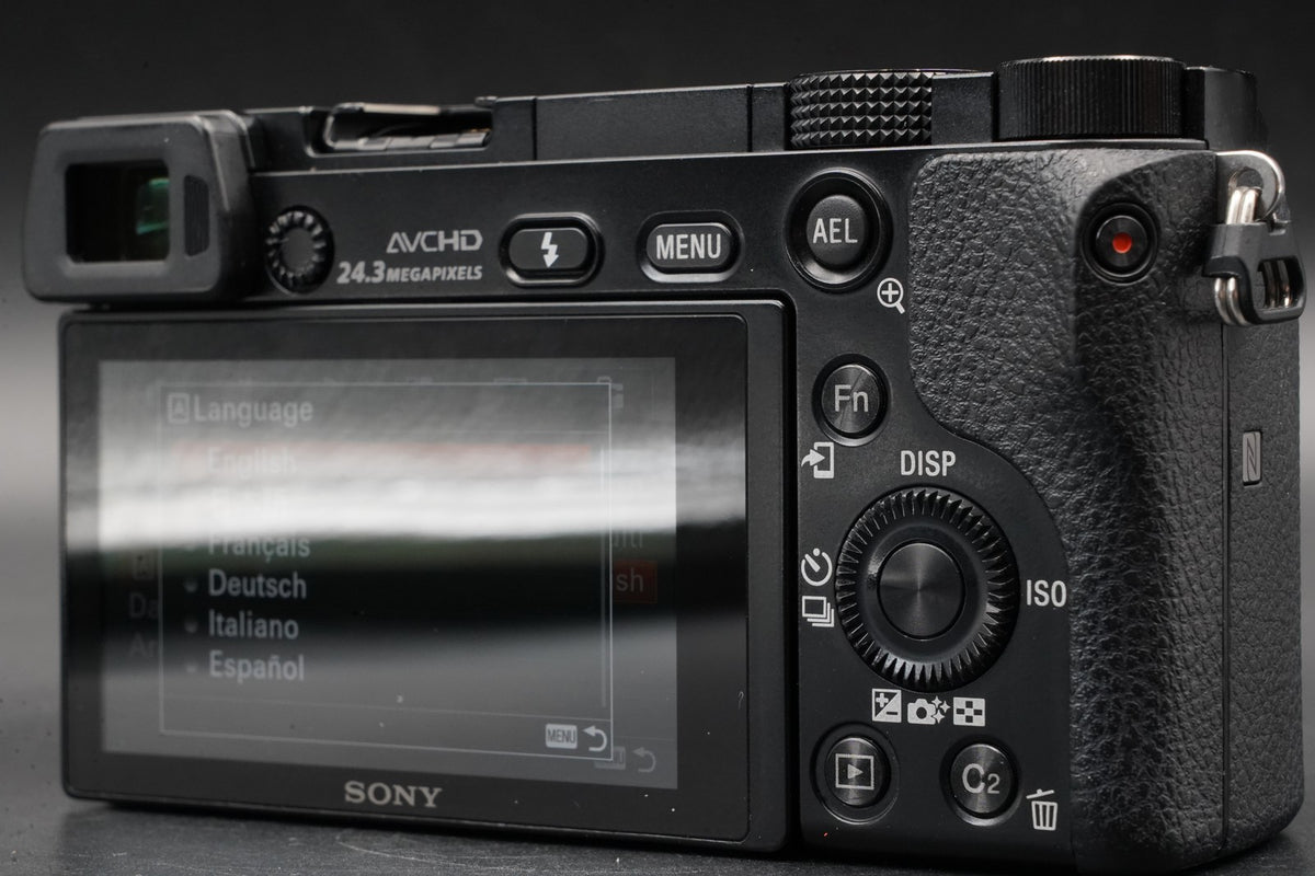 Sony alpha a6000 Digital Camera with Lens Black -22943 cuts- US STOCK #11298