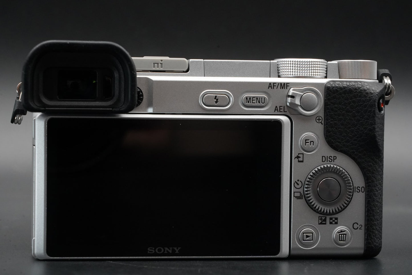 888 cuts!! Sony Alpha A6400 Mirrorless Digital Camera with Lens Silver 10770