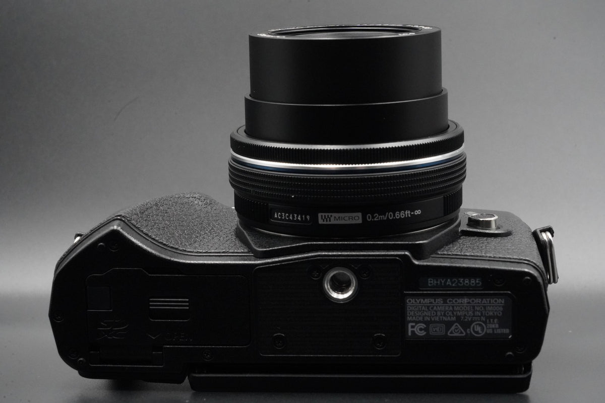 Olympus OM-D E-M10 Mark III Black Digital Camera w/ 2 Lenses US STOCK #10407