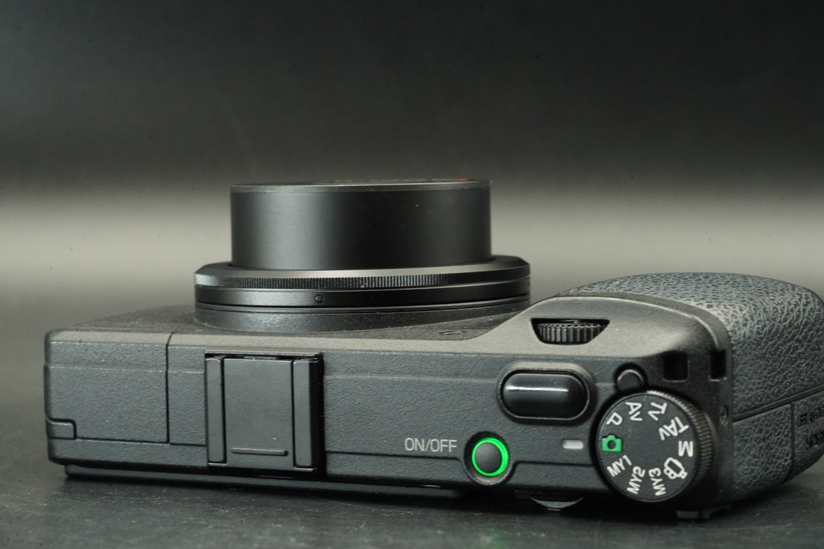 RICOH GR 16.2MP Digital Compact Camera Black JAPAN US STOCK #11964