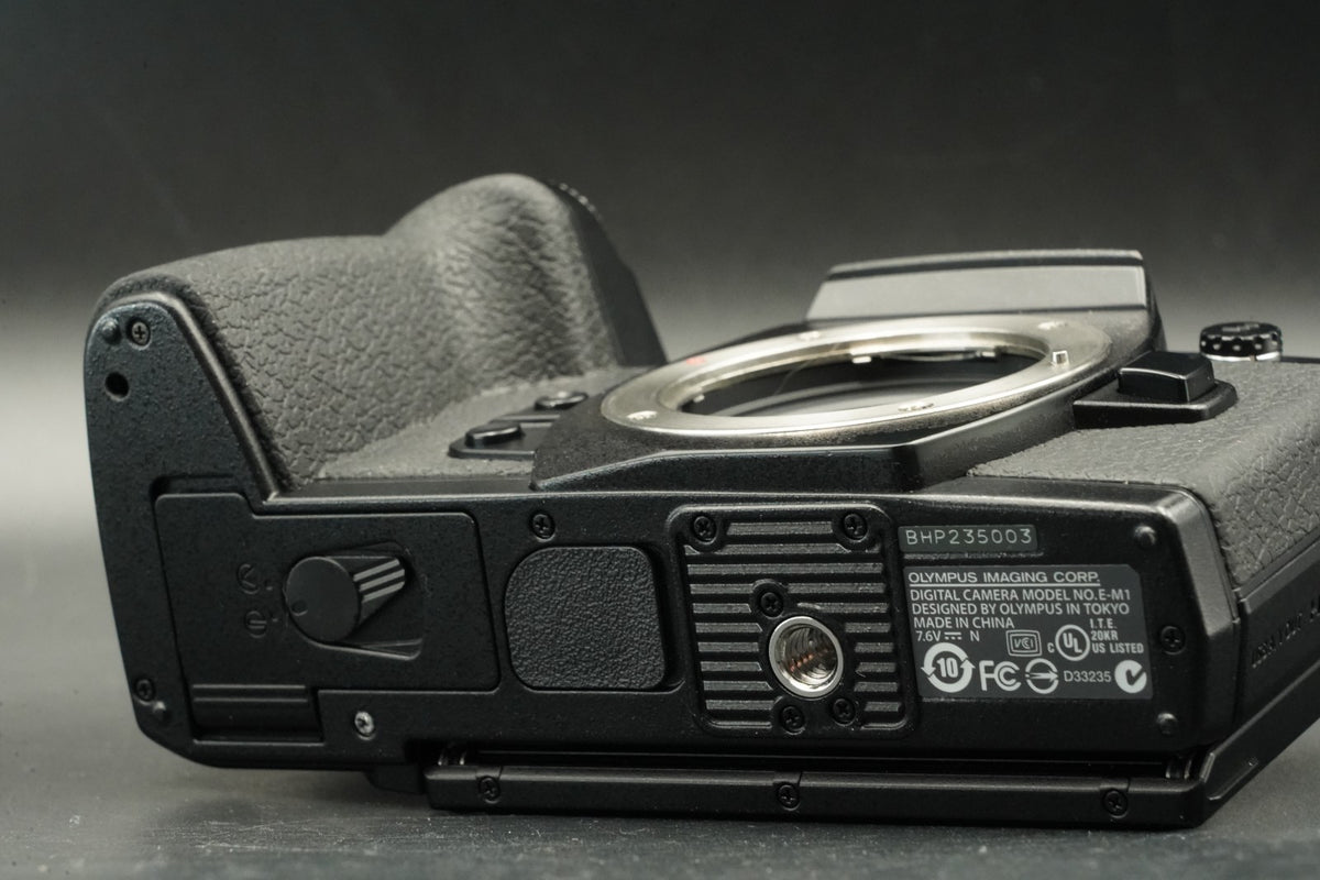 Olympus OM-D E-M1 Digital Camera Black Body From JAPAN US STOCK #11615