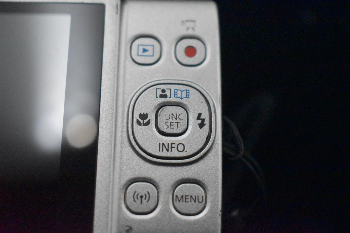 Canon IXY 650 PowerShot Elph 360 HS Digital Camera Silver US STOCK #11152