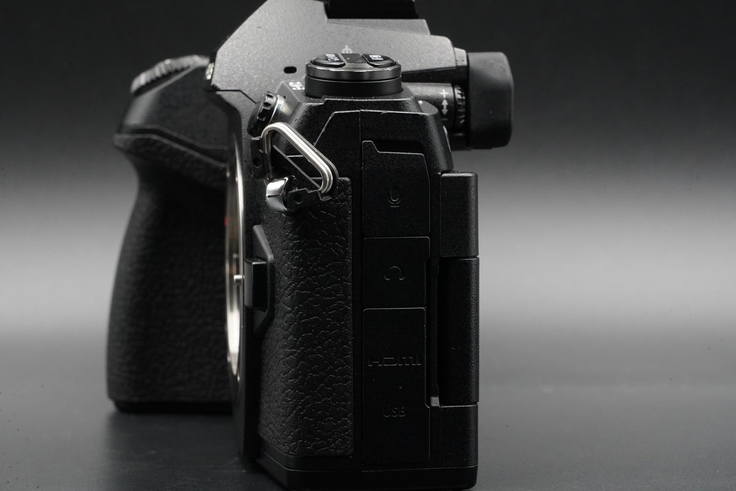 Olympus OM-D E-M1 Mark II Digital Camera Black Body US Duty Paid 10582