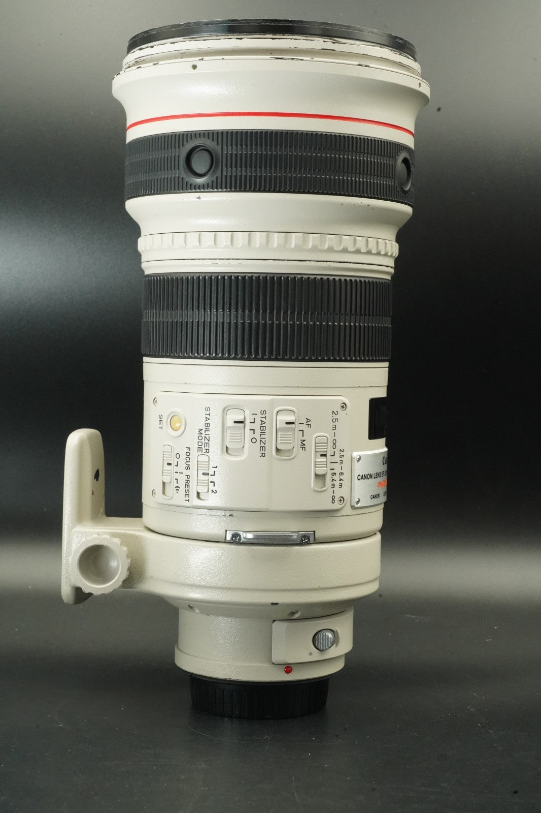 Canon EF 300mm F/2.8 L IS USM Lens w/ BOX US DUTY PAID 11582