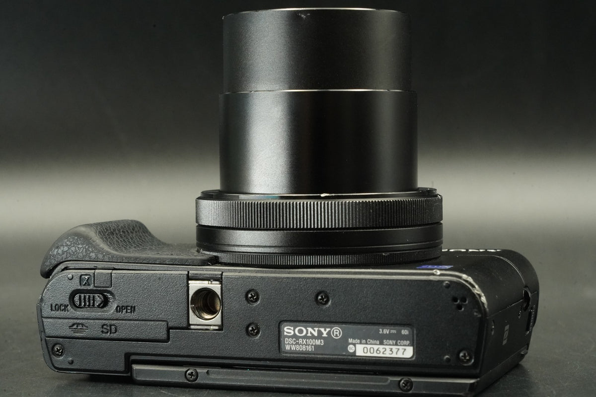 Sony Cyber-shot DSC-RX100M3 III Point Shoot Digital Camera #12203