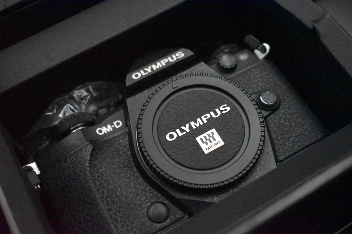 [US Duty Paid] Olympus OM-D E-M5 Mark II 16.1MP Digital SLR Camera Black 9353
