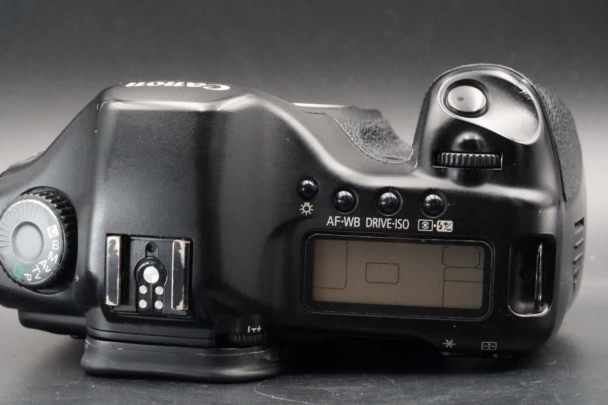 Canon EOS 5D Digital SLR Full Frame Camera Body Only US STOCK #11235