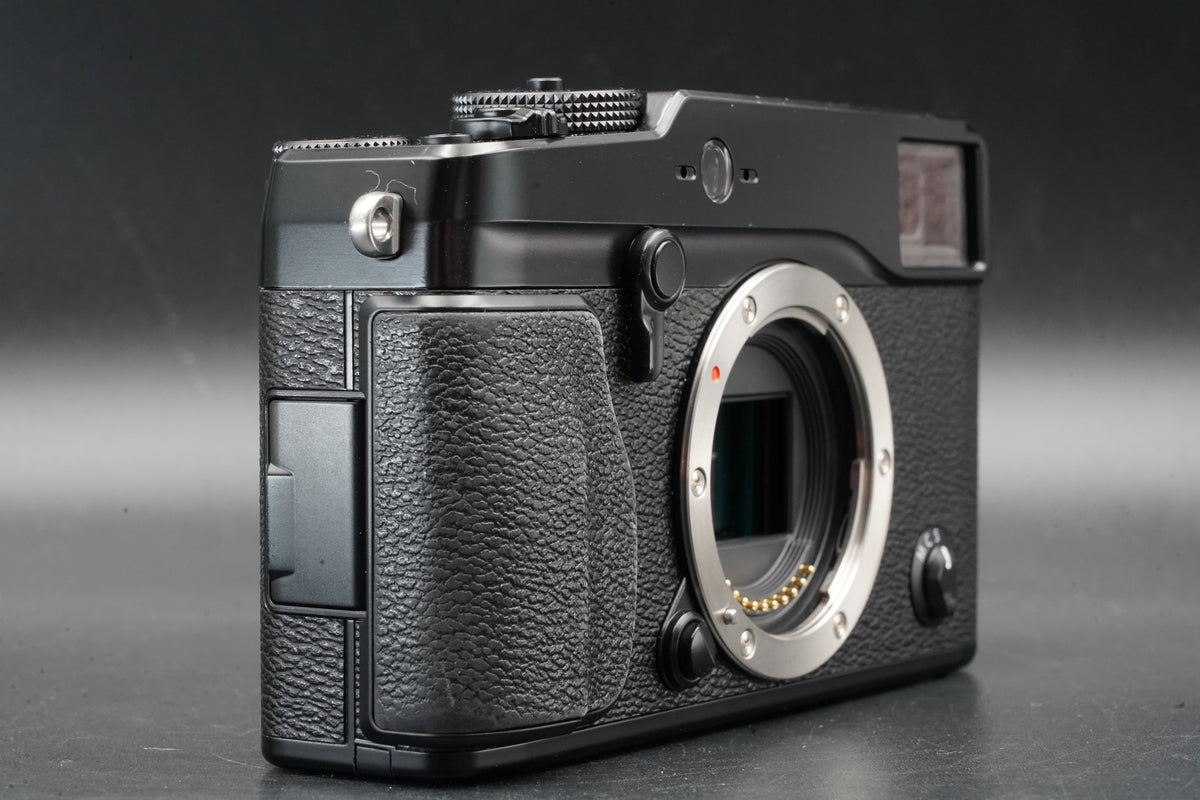 Fujifilm X-Pro1 Mirrorless Digital Camera Black US STOCK #11402