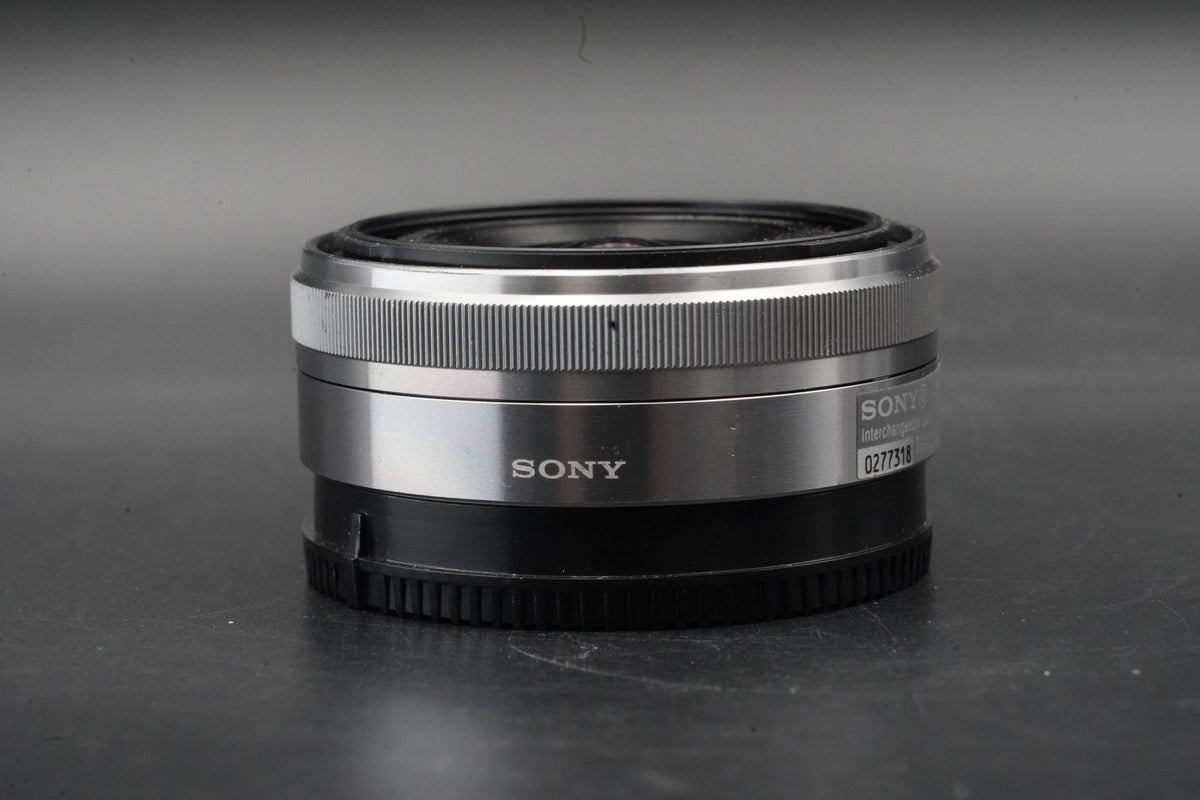 Sony NEX-5 Mirrorless Camera Bundle with 2 Lens Silver #11057