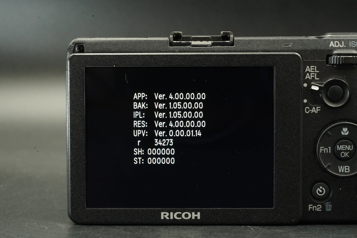 RICOH GR 16.2MP Digital Compact Camera Black -0 cut ?- #12280