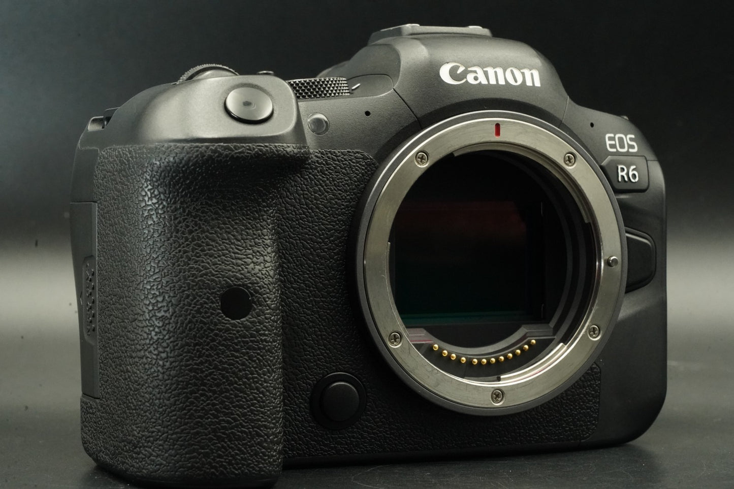 2384 cuts!! Canon EOS R6 20.1MP Mirrorless Camera US DUTY PAID 11660