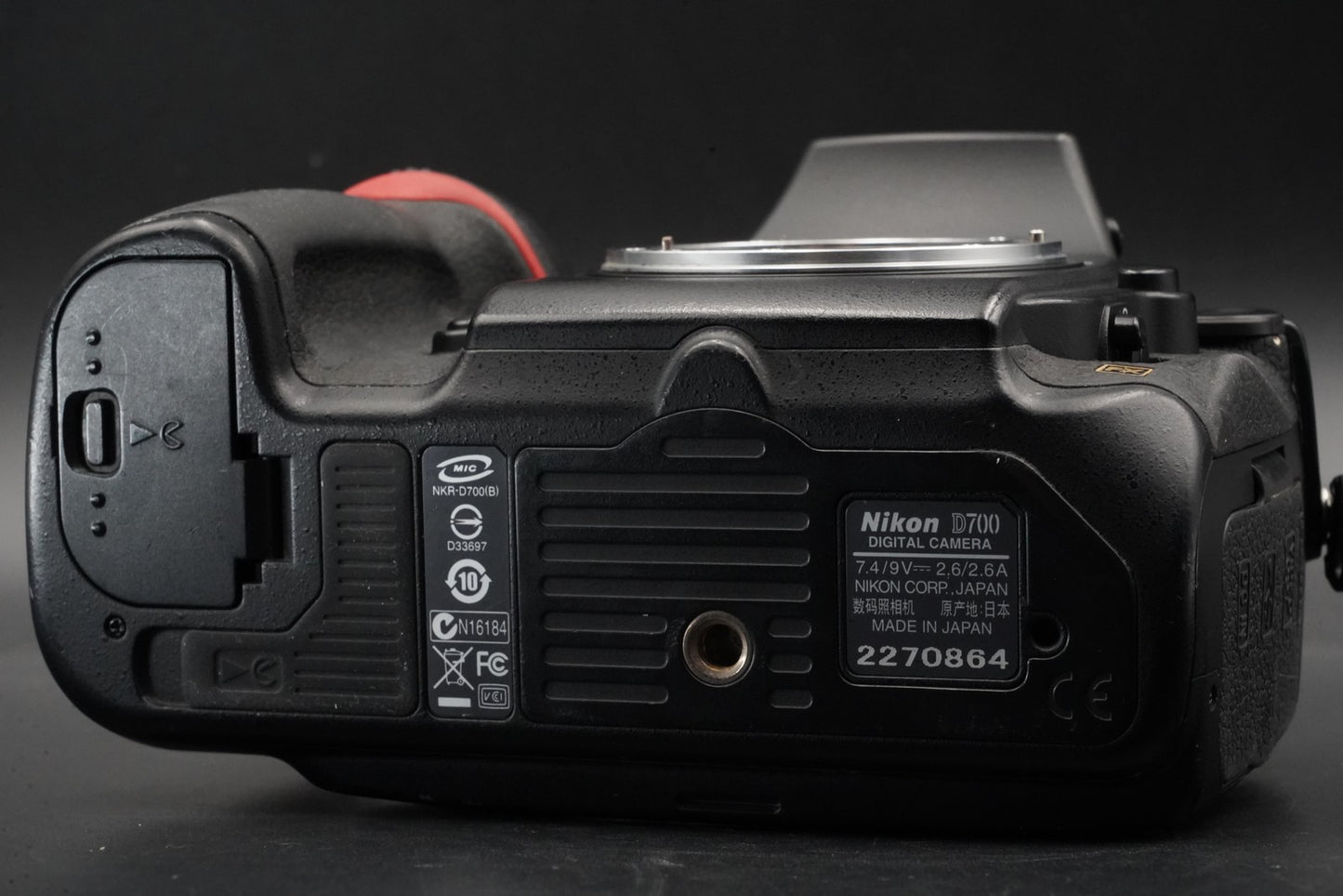 Nikon D700 12.1 MP DSLR Digital Video Camera Used US Duty Paid 10840
